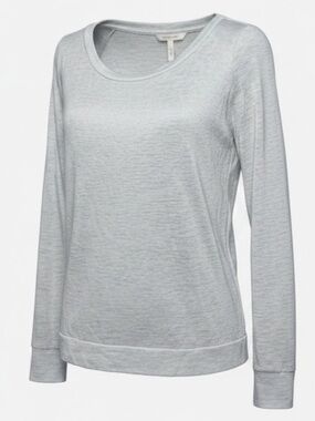 Victoria’s Secret Gray Lounge Wear Long Sleeve Top size Medium